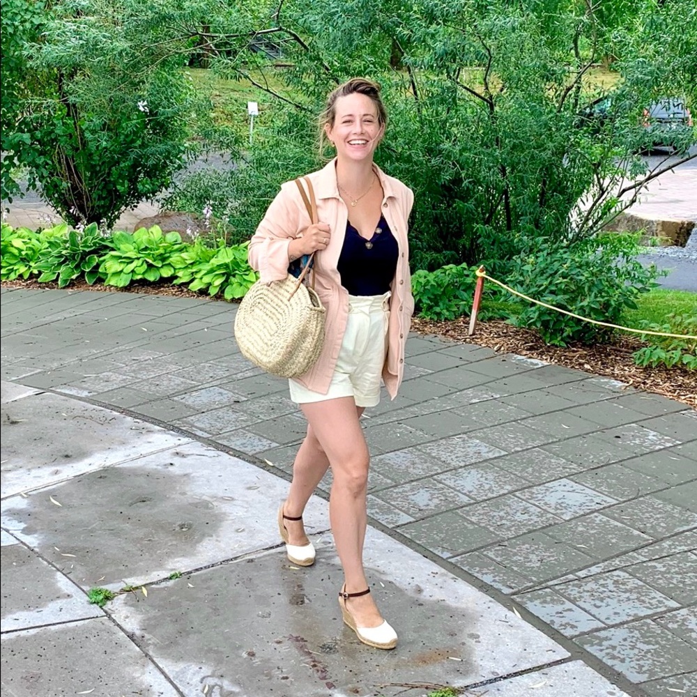 Meet your Posher, Laurie